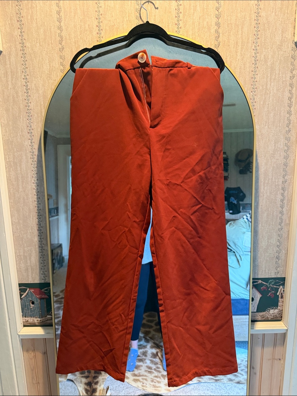Woman’s Rust Red Wide-Leg Pants